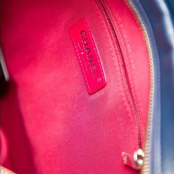 SOLD! 🥳 Chanel Gabrielle Cross body/shoulder bag Navy blue and black base - Picture 5 of 15